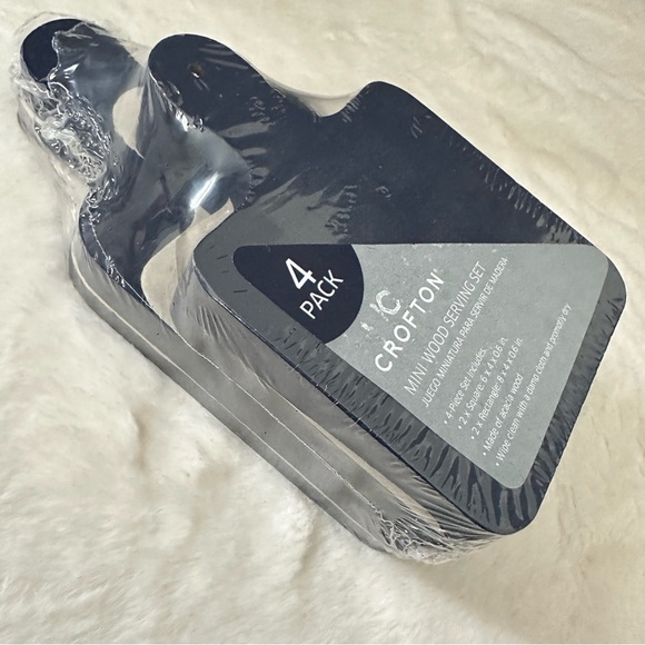 New 4-Piece Crofton Mini Wood Serving Charcuterie Cutting Board Set Navy… - Picture 5 of 8
